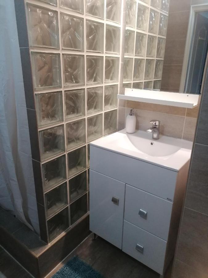 Dozsa Apartman Apartment Godollo Bagian luar foto