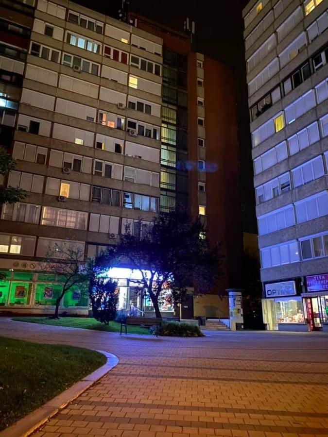 Dozsa Apartman Apartment Godollo Bagian luar foto